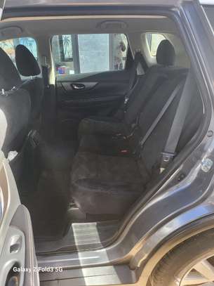NISSAN ROGUE image 4