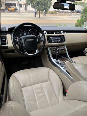 Range Rover Sport HSE image 10