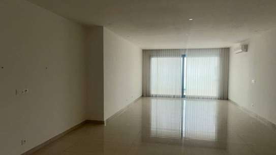 F4 moderne Route king Fahd Almadies image 8