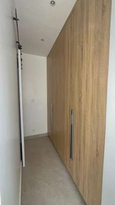 appartement 3 chambres salon aux Almadies image 13
