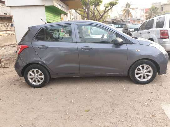 Hyundaï i10,,année 2018,,automatique essence 3cylindres 1.1 image 3