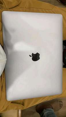 MacBook Air 2020 image 1