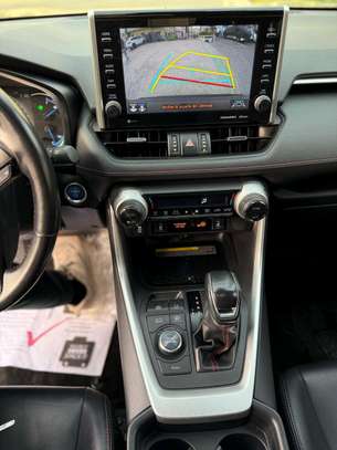 Toyota RAV4 2021 image 10
