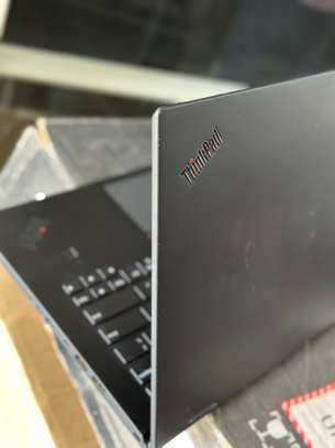 Lenovo Thinkpad X1 Yoga image 3
