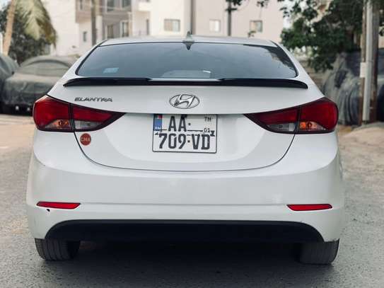 Hyundai Elantra 2015 image 4