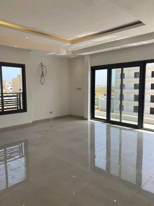 Appartement f4 à louer aux Almadies image 8