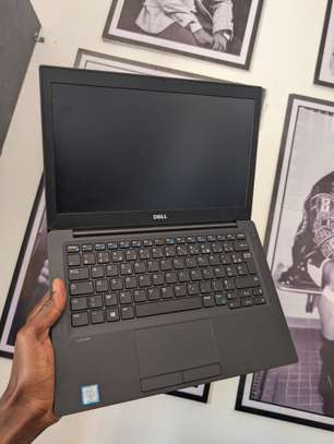 Dell latitude i5 7th /256gb /8gb Ram image 8