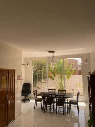 Colocation villa meublee image 10