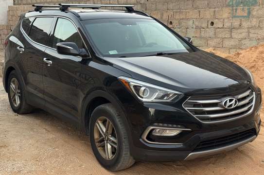 Hyundai Santafe 2017 version 4x4 image 4