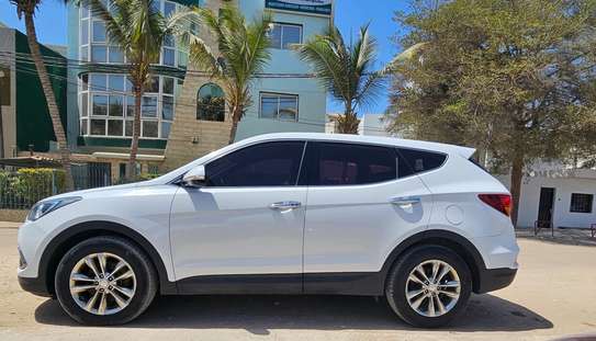 Hyundai santafe image 2