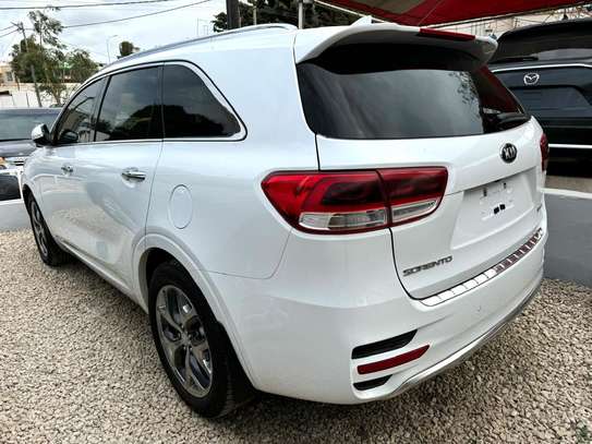 KIA SORENTO SX image 4