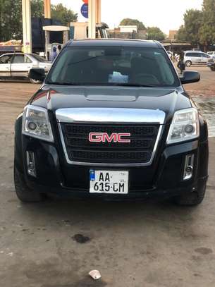 GMC TERRAIN image 10