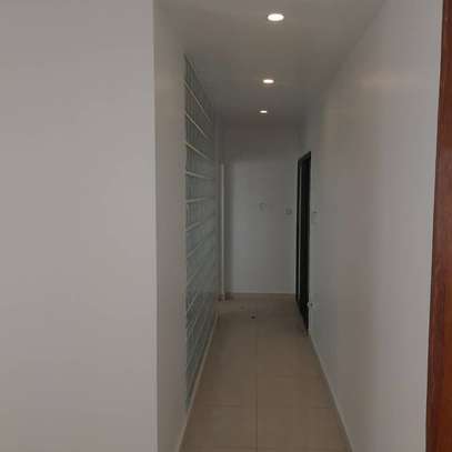 Appartement 3ch salon rdc a Yoff Virage image 4