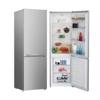 RÉFRIGÉRATEUR BEKO 240LITRES COMBINÉ 3T SILVER image 1