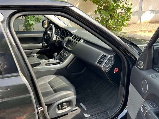 RANGE ROVER SPORT image 4
