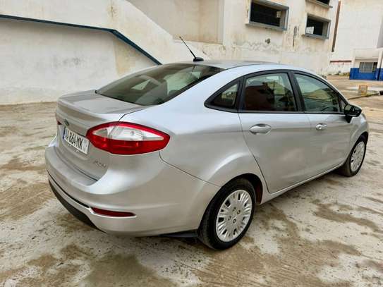 Ford fiesta 2015 image 6