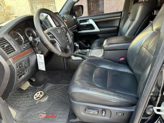 Toyota Land Cruiser 2018 image 13