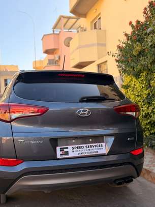 Hyundai Tucson image 8