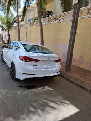 très belle elantra image 6
