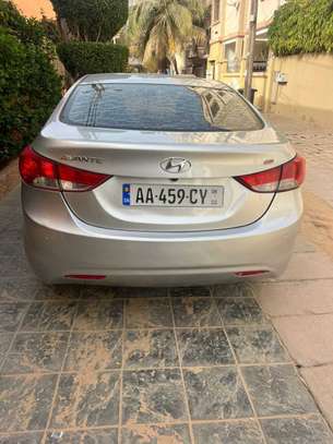 Hyundai avante 2015 image 2