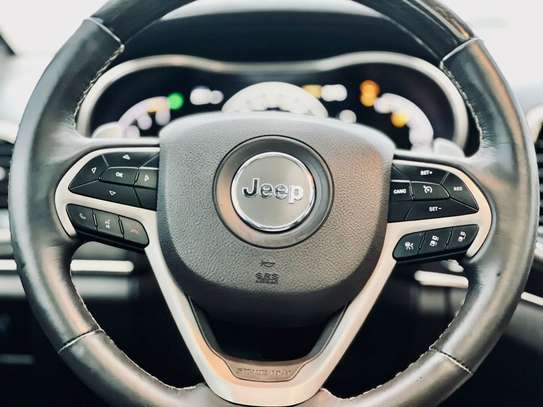 JEPP GRAND CHEROKEE LIMITED image 5