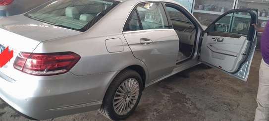 MERCEDES E 200 image 7