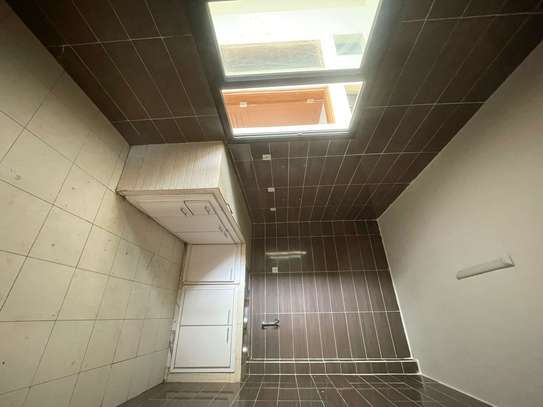 F4 Neuf Recasement BOA Almadies image 8