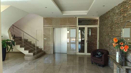 MAGNIFIQUE APPARTEMENT DEUX CHAMBRES A MERMOZ FACE A LA MER image 1