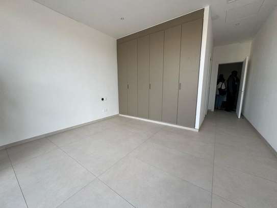 Apparemment à louer a fan résidence 4 chambres image 9