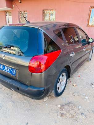 Peugeot 207 2009 image 2