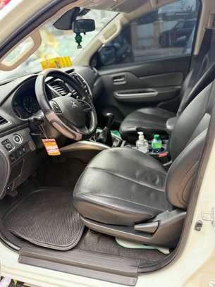 MITSUBISHI L200 ,2015 image 8