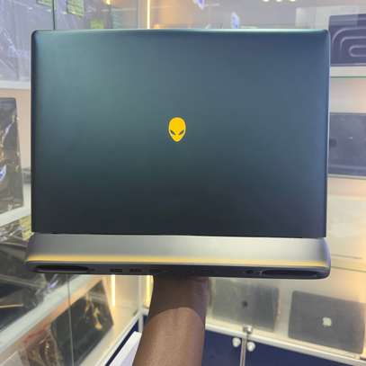 Alienware 16 Area (2025) RTX 5070Ti Ultra 9 Ram 32Go SSD 2To image 5