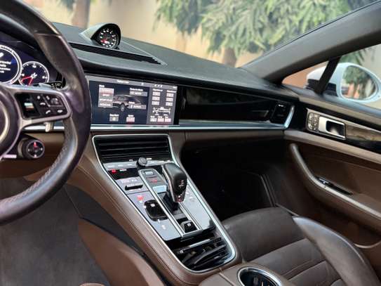 Porche panamera GT4 clubsport image 4