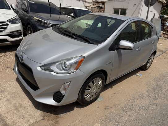 Toyota Prius hybride 2017 image 1