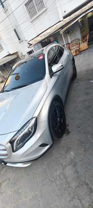 MERCEDES GLA 200d image 1
