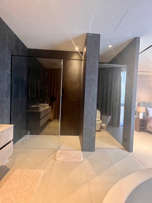 Duplex F4 meublé à louer sur la corniche des almadies image 12