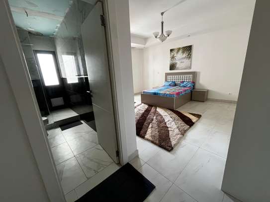 Appartement F4 meublé à louer au Point E image 3