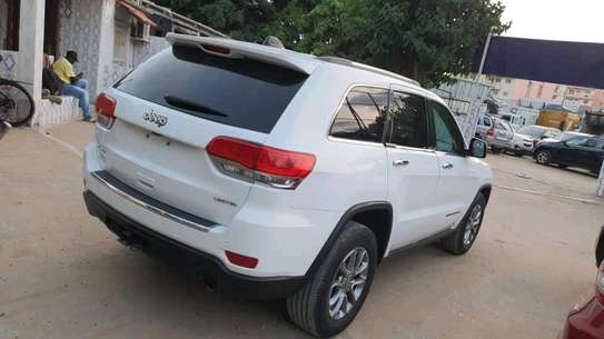 jeep cherokee image 3