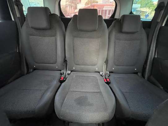 PEUGEOT 5008 2015 image 8