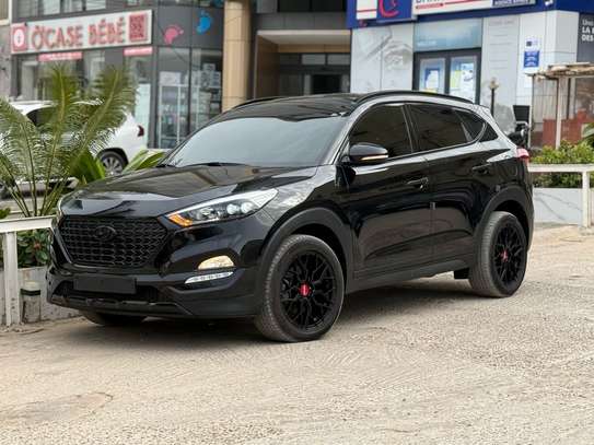 HYUNDAI TUCSON image 2