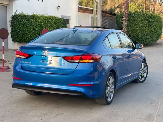 Hyundai Elantra 2017 venant full option image 2