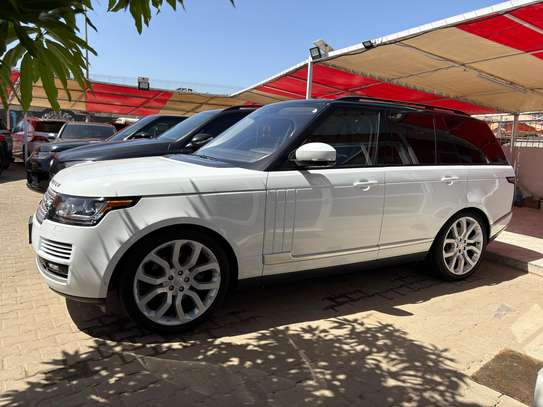 Range Rover Vogue image 10