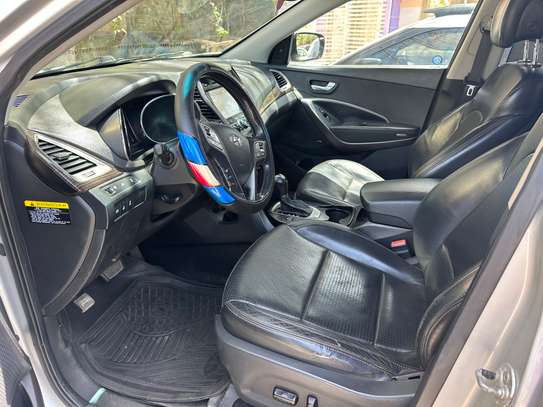 Hyundai Santafe 2014 image 9