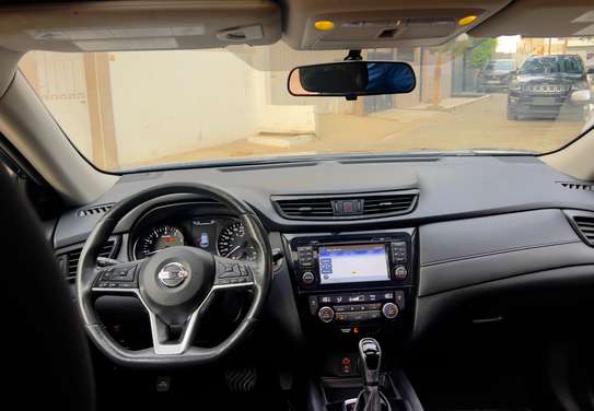 Nissan Rogue image 4