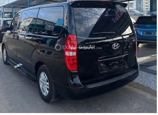Hyundai Starex VIP Black double toit ouvrant image 11