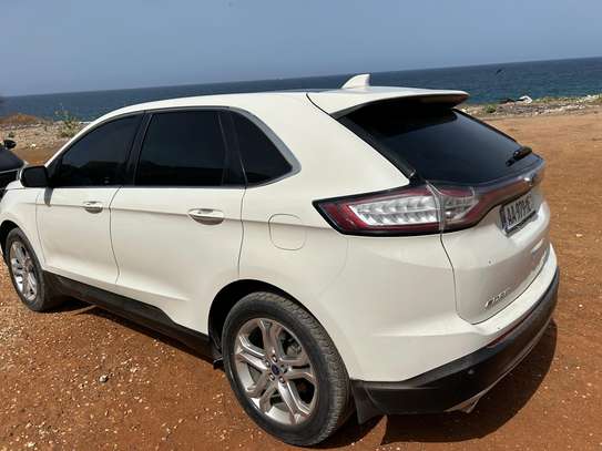 Ford Edge Titanium image 9