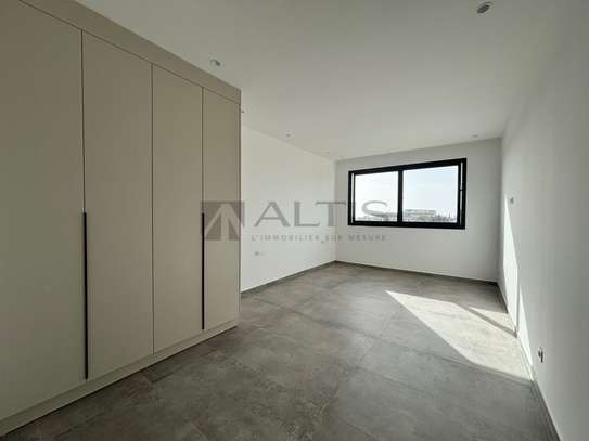 APPARTEMENT HAUT STANDING EN DUPLEX - À LOUER image 2