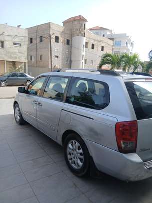 Kia carnival à louer avec chauffeur image 4
