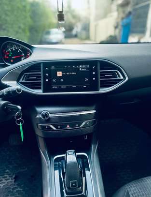 Peugeot 308 venant année 2019 diesel image 9