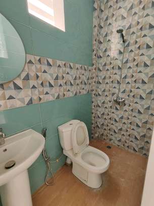A louer appartement neuf lumineux F4 sacré cœur 3 image 14